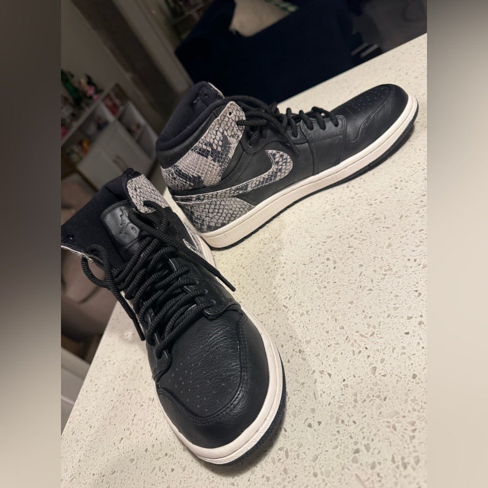 Air Jordan 1 Retro High Premium Black Snake W 8.5 NWOB - Picture 4 of 10